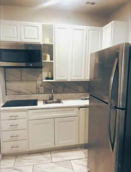Beautiful Queen Luxury Suite Near Downtown Norfolk United States